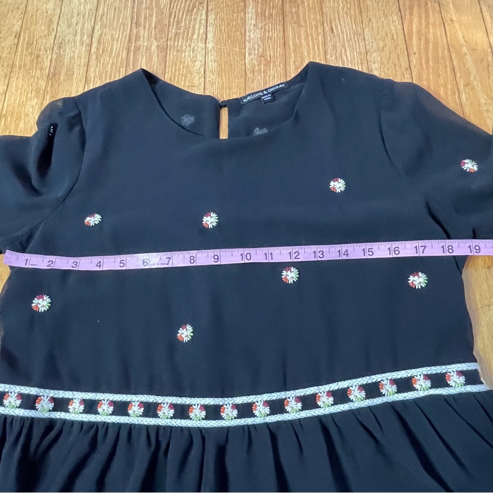 Harlowe and Graham Embroidered Peplum Bell Sleeve Top Large - Picture 5 of 9